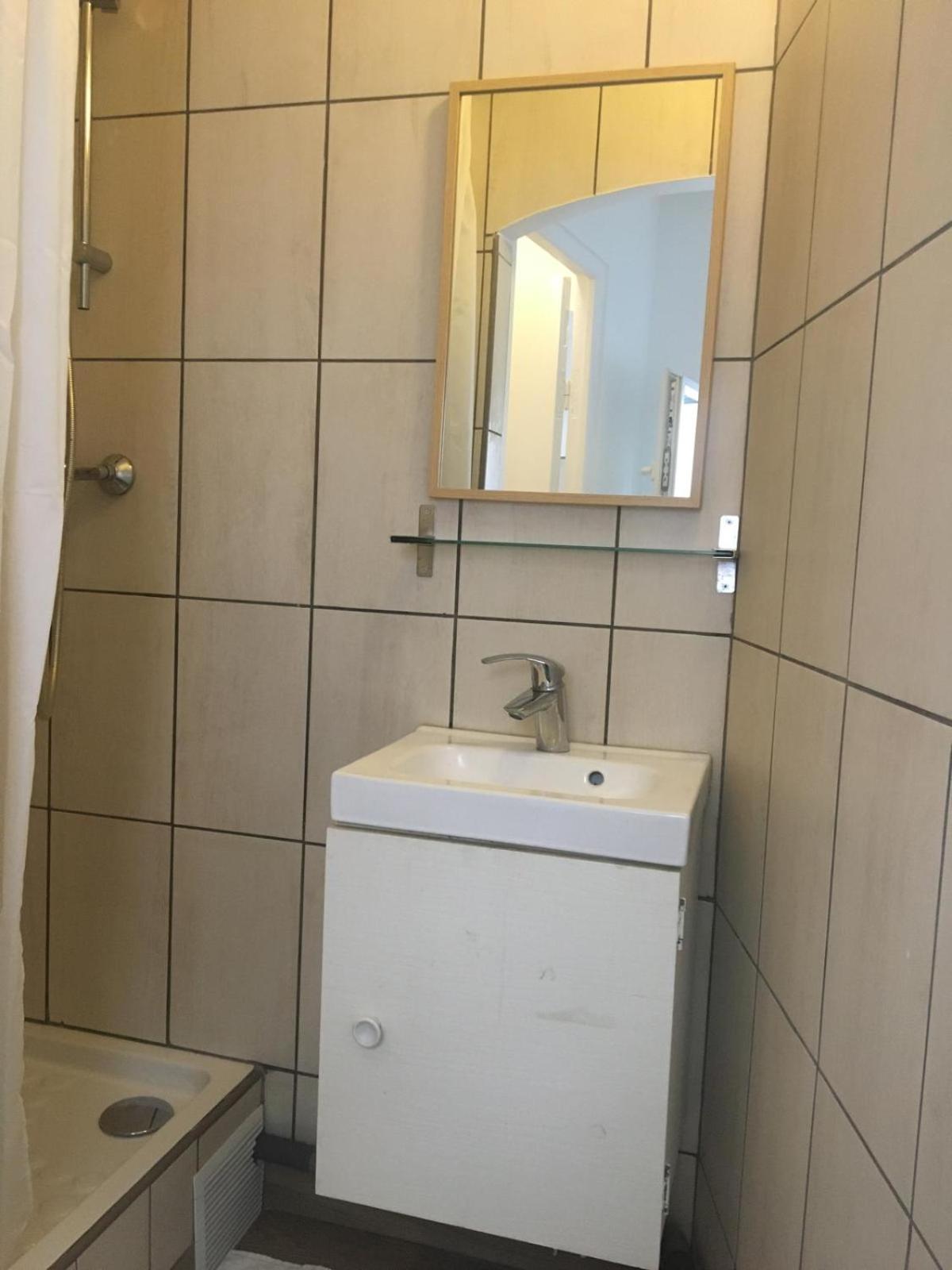 Hotel Le Saint Ouen Parigi